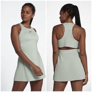RARE Nike Court Sharapova Tennis Dress in Light Silver/Gridiron S Small